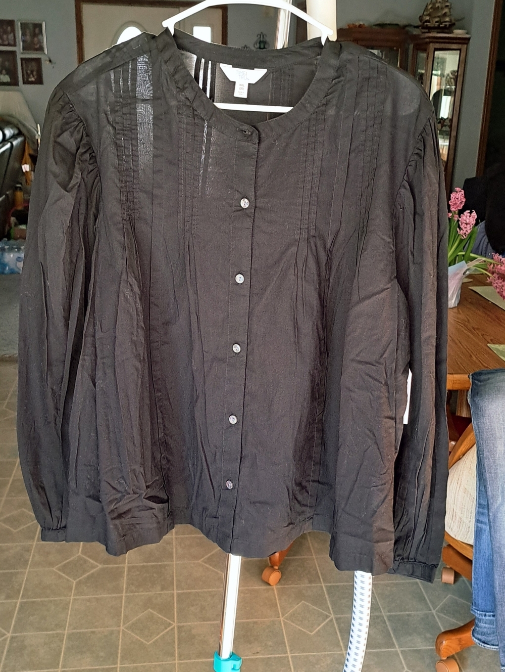 Black Button-Front Women’s Blouse - Lightweight Long Sleeve